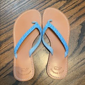 Blue whale Vineyard Vines flip flops